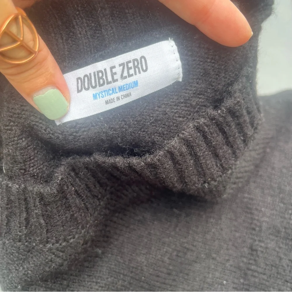 Double Zero Size Medium Black Women's Sweater - Picture 2 of 7